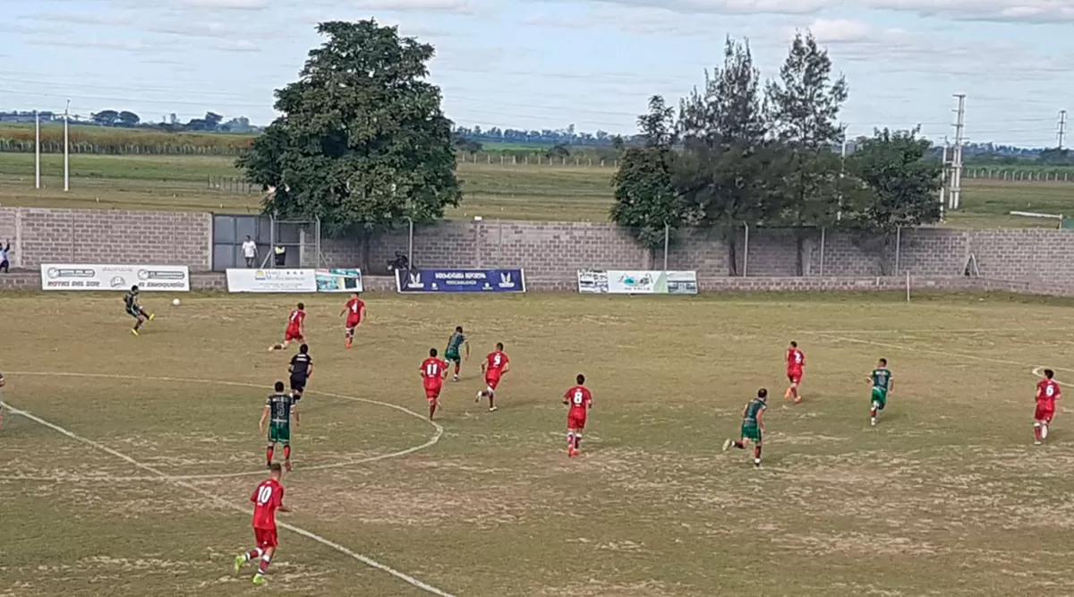 EN SAN ANDRÉS. San Jorge recibió a Defensores de Villa Ramallo.