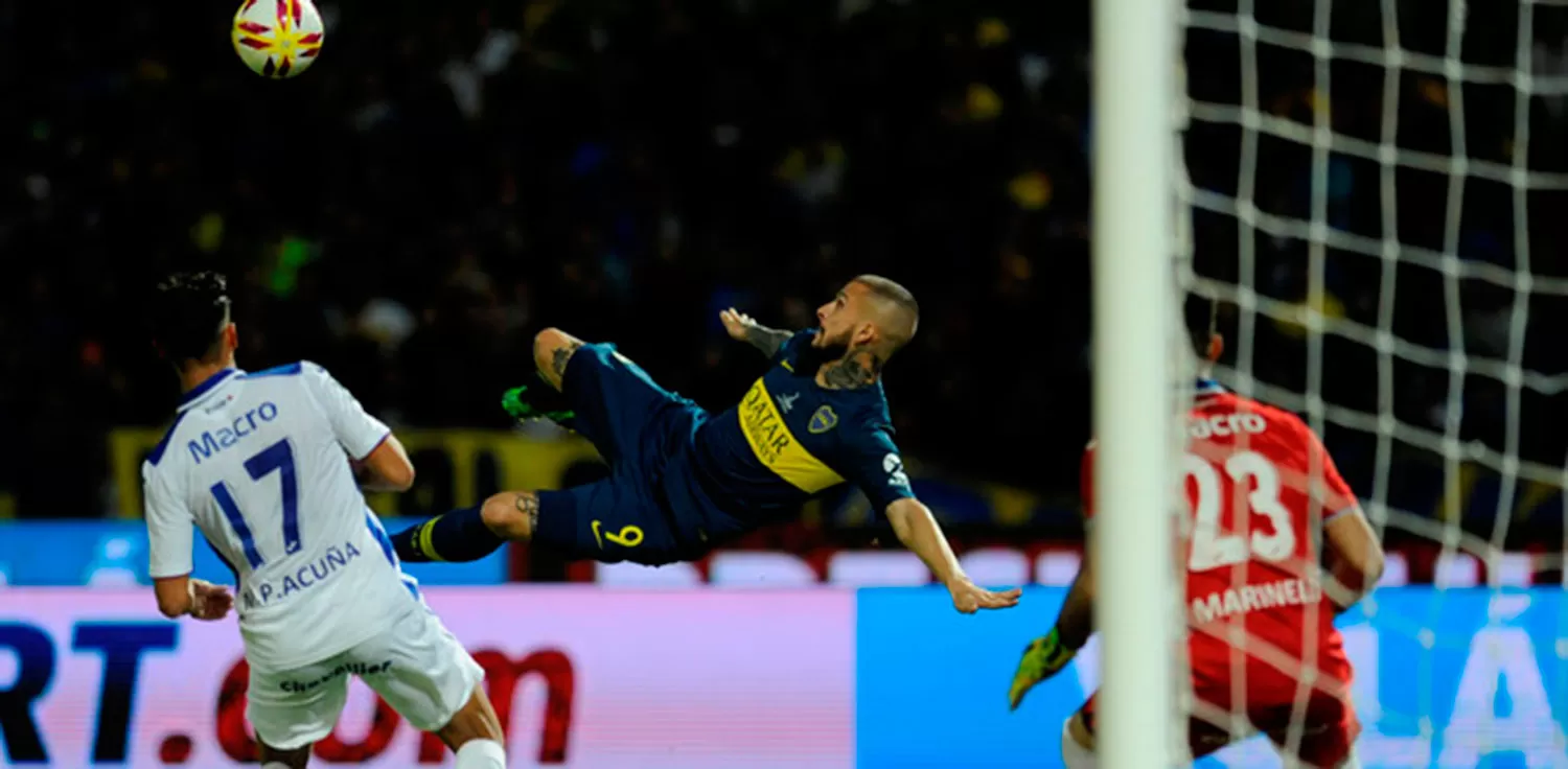 AFUERA. Benedetto sigue sin marcar en Boca.