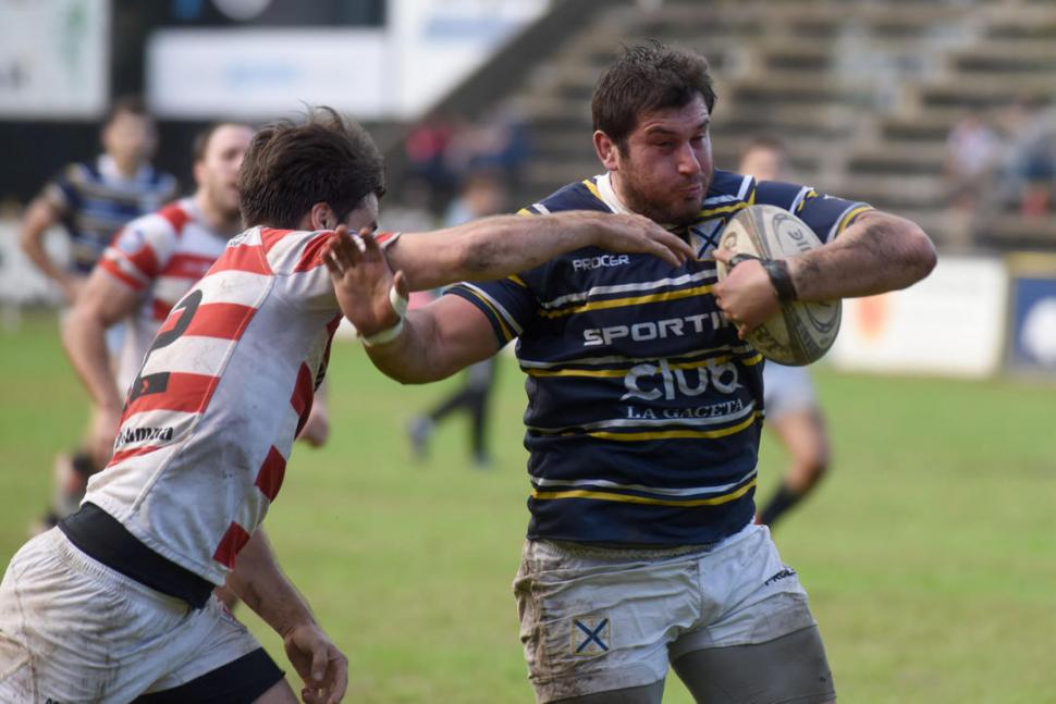 OTRO PASO. Lawn Tennis recuperó su nivel y está cerca de la clasificación. la gaceta / foto de DIEGO ARAOZ