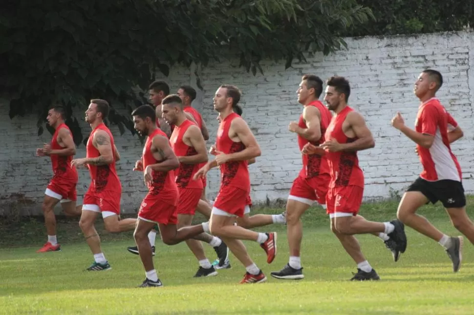 MUCHA INTENSIDAD. Eso les pedirá Ricardo Somma a los jugadores cuando retornen a las prácticas. Según el “profe”, para Gómez y Orsi eso es un aspecto clave. la gaceta / archivo