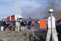 Sigue el conflicto en el ingenio Santa Bárbara: cortan la ruta por tiempo indeterminado