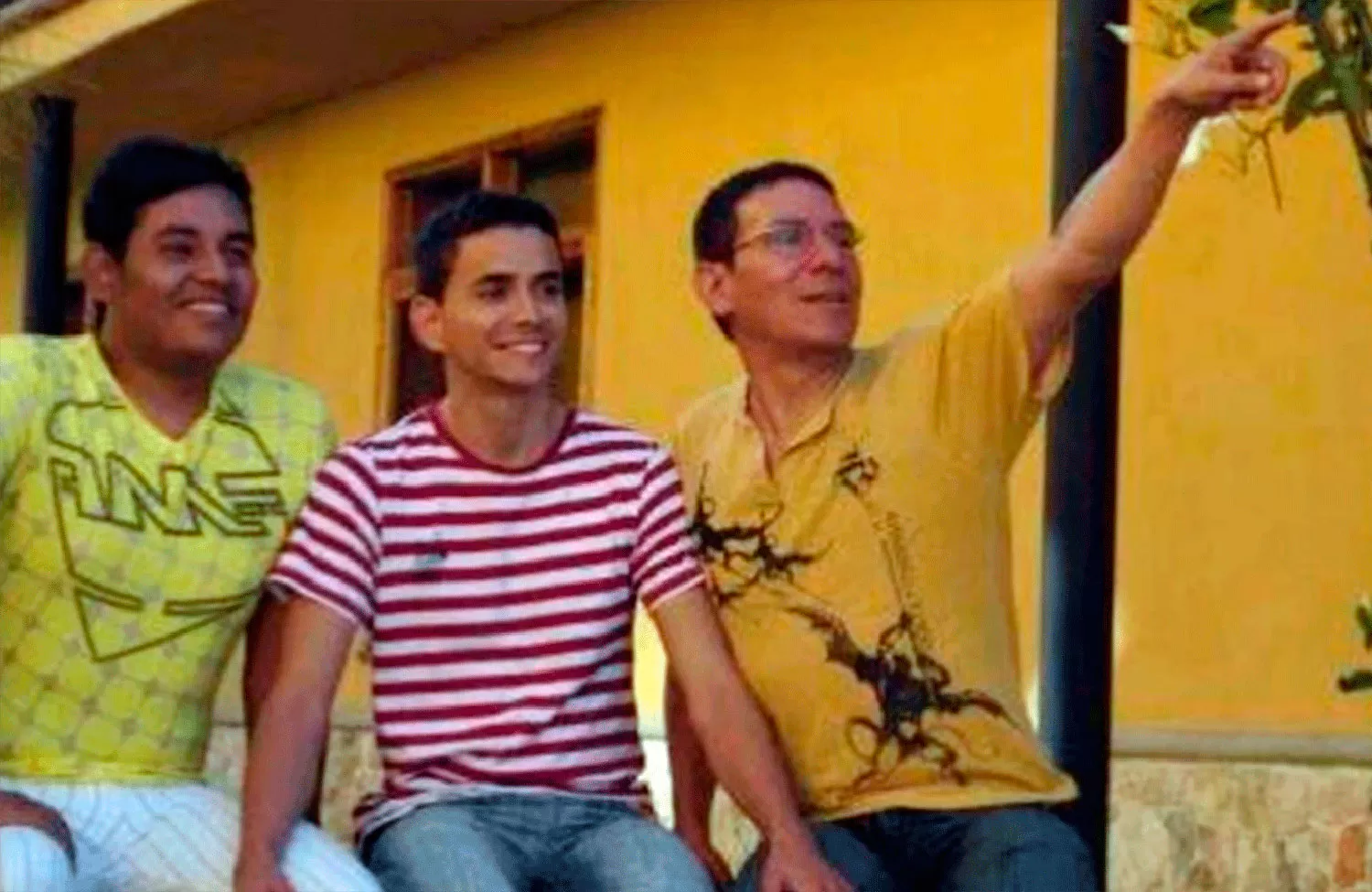 Poliamor: dos hombres recibirán una pensión compartida después de la muerte de su pareja