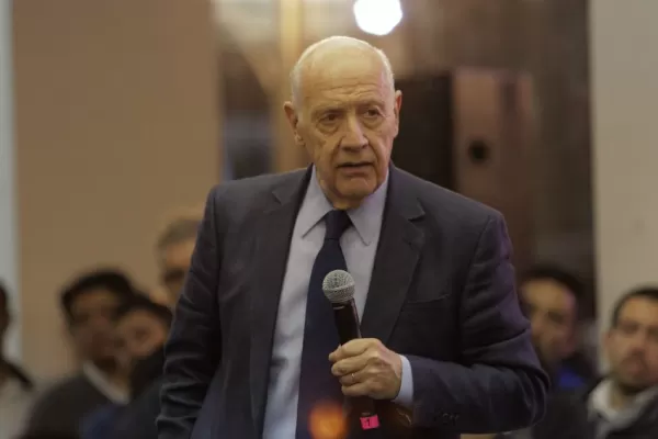 Lavagna se metió de lleno en la campaña: Ni con Macri ni con Cristina, somos una alternativa