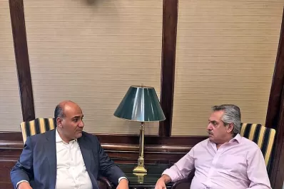 Una cita de neto corte electoral que les sirve a Manzur y a Fernández