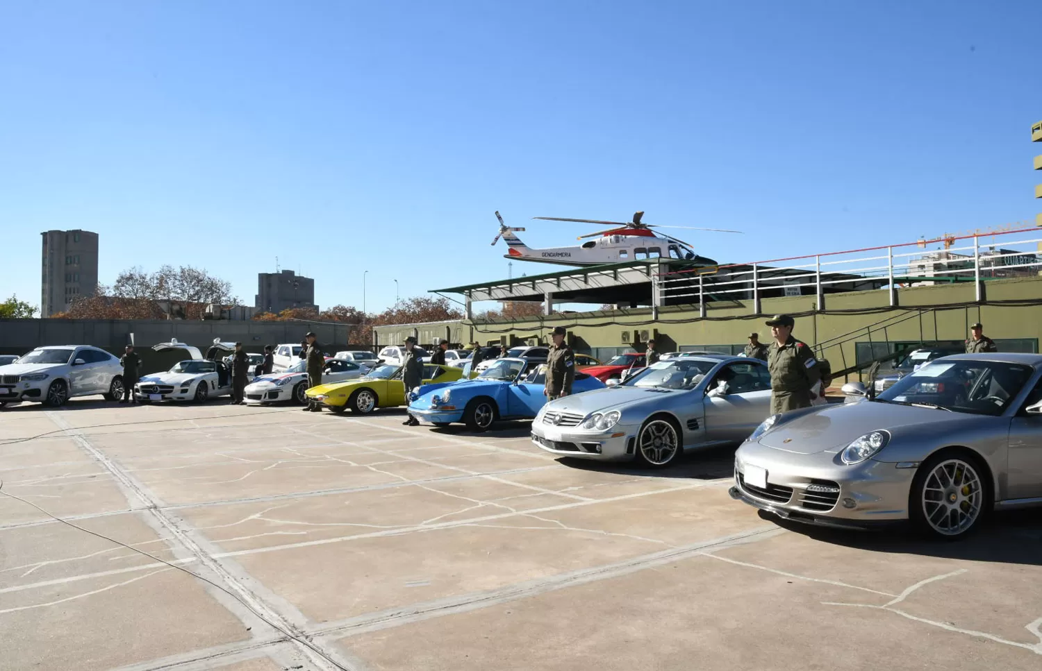 LUJO. Autos de colección y embarcaciones fueron secuestrados.