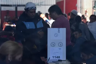 Los Nogales: detuvieron a un elector acusado de realizar voto en cadena