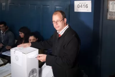 Osatinsky, tras votar: hagan valer sus derechos democráticos