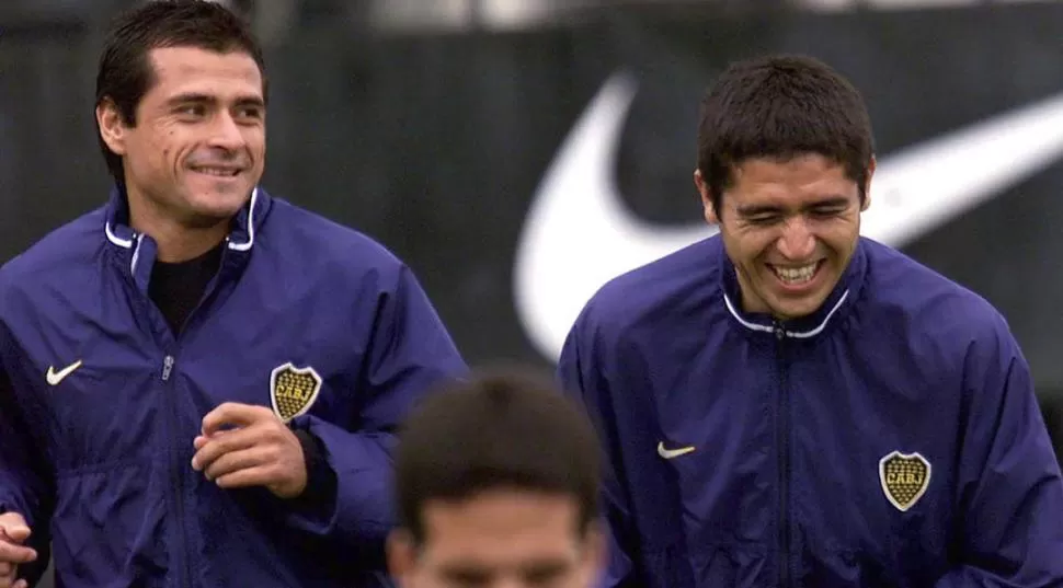 Riquelme juega sin la pelota