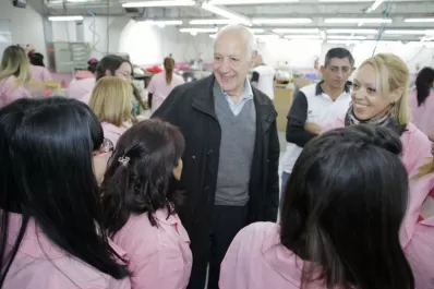 Lavagna se mantiene por afuera y hace campaña con Consenso 19