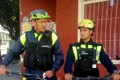 Un policía le salvó la vida a un niño de tres años