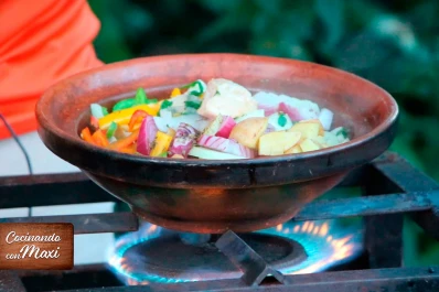 Hoy, en Cocinando con Maxi: pollo con vegetales, miel y jugo de naranja