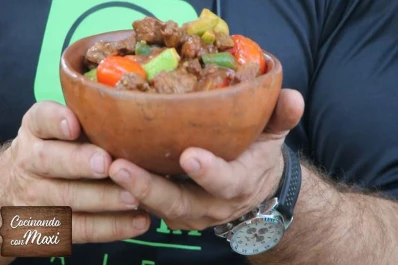 Hoy, en Cocinando con Maxi: cazuela de bondiola de cerdo