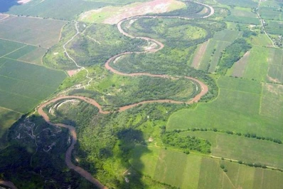 Comenzó la readecuación del sistema de drenaje de la cuenca productiva de Balderrama y Campo de Herr