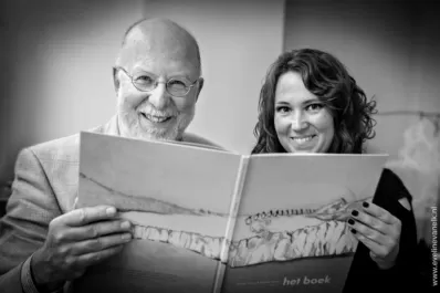 Padre e hija en un viaje a través de la imaginación