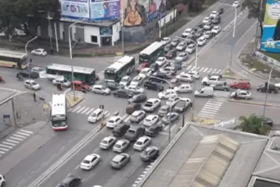 Apagón: caos vehicular porque no andaban los semáforos