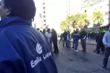 Por segundo día, empleados de Luque cortaron todos los accesos a la plaza Independencia