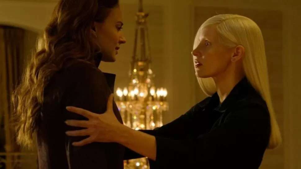  X-MEN: DARK PHOENIX.-