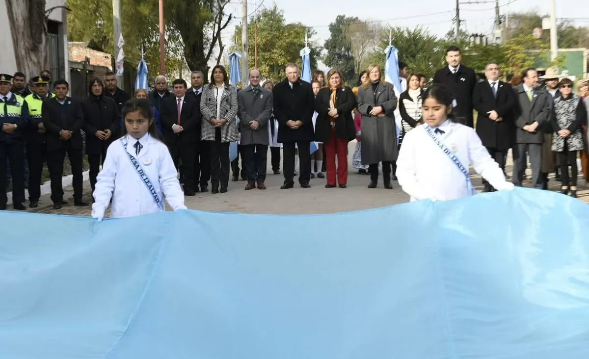 El Boleto Universitario equipara a los jóvenes del interior con los de la capital, dijo Jaldo