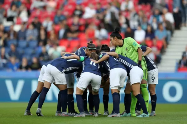 Panadera, recepcionista y bachera: los trabajos de las futbolistas que hicieron historia en el Mundial