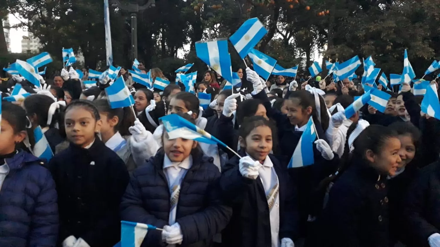 DÍA DE LA BANDERA. Alumnos de primaria harán su promesa a la insignia patria. 