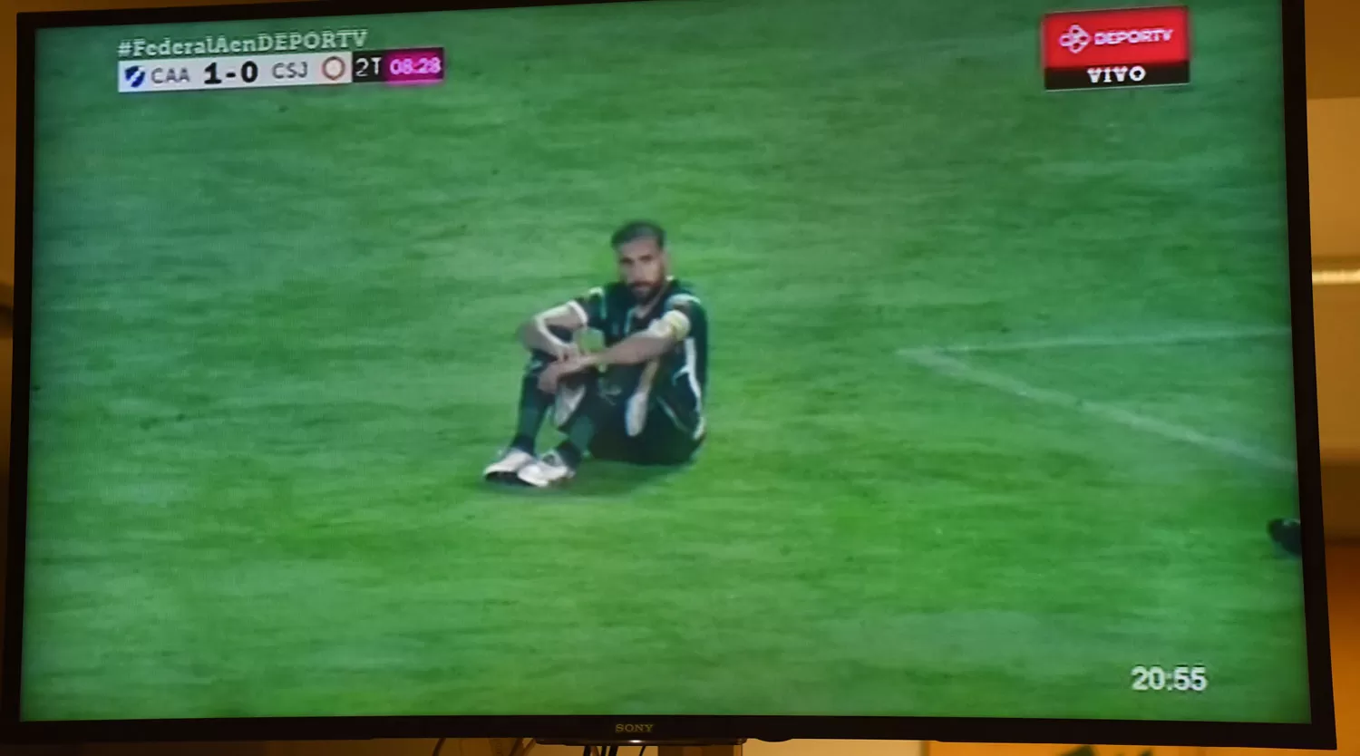 DESCONSOLADO. Tapia, el capitán de San Jorge, lamentó lo sucedido esta noche en Mar del Plata.