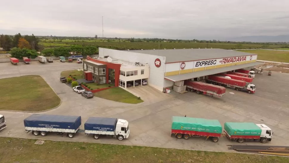 TRASLADO DE MERCADERÍAS. Expreso Rivadavia atiende la demanda en todo el país.