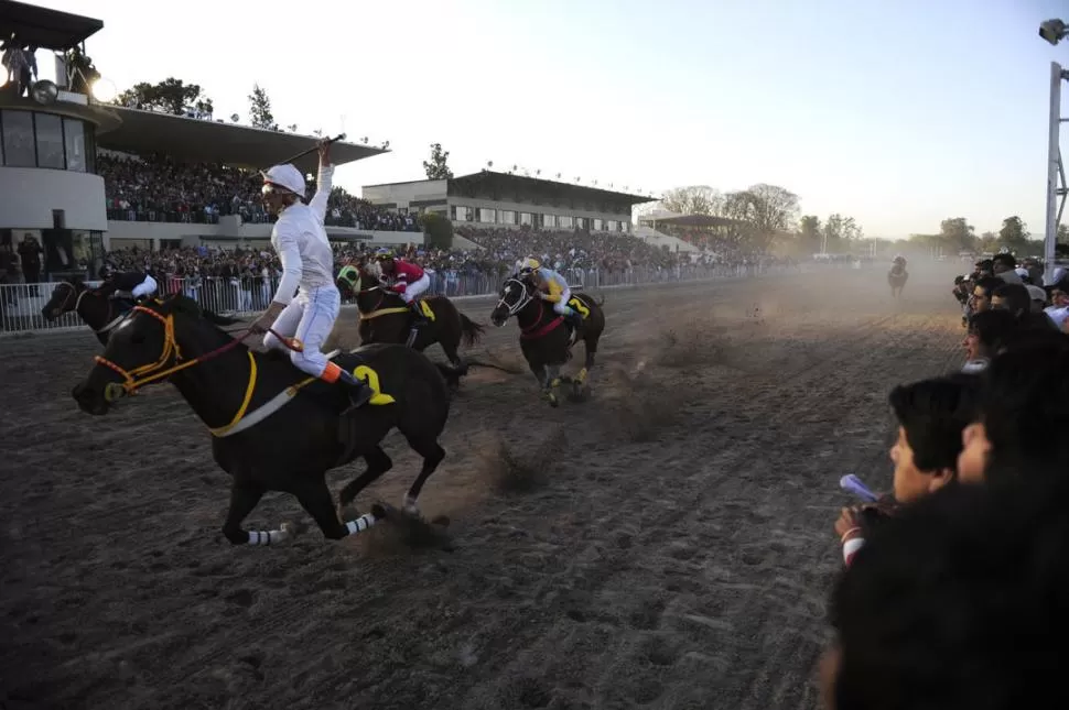 IMPRESIONANTE MARCO. El Toro Lesca se adjudicó el clásico cuadrero que se disputó el 24 de septiembre de 2013. la gaceta / foto de JORGE OLMOS SGROSSO