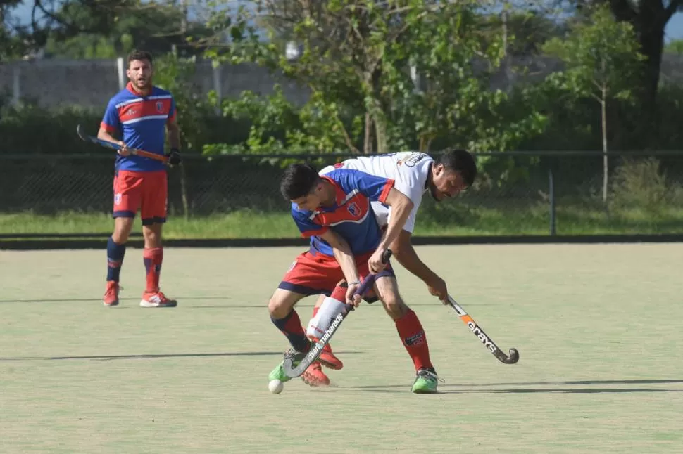 INTENSO. Entre Gymnasium y “CC” no faltaron las emociones y los goles. la gaceta / foto de Analía Jaramillo