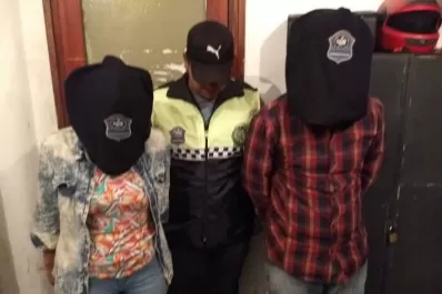 Una pareja quedó detenida por intentar prender fuego a un policía