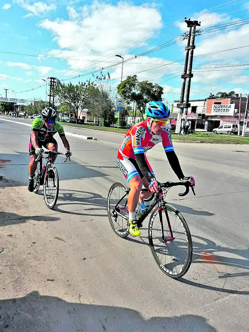INALCANZABLE. Marcelo Agüero (h) impuso su mejor sprint en Las Talitas.   