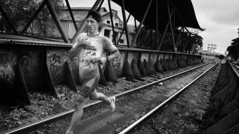 Ova Fonio, de la desgracia a la superación