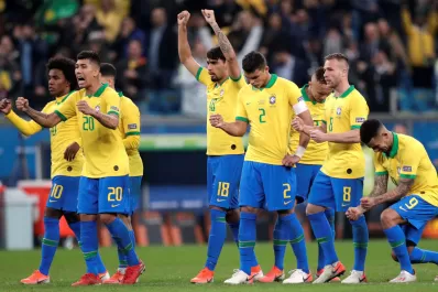 En una definición emocionante, Brasil clasificó a semifinales de la Copa América