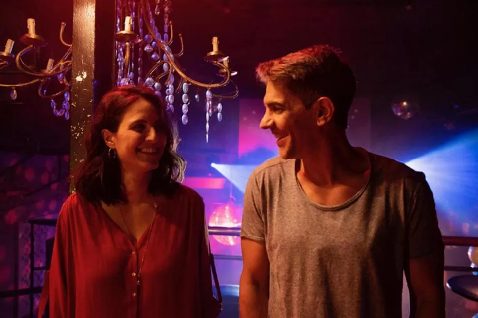 PAREJA EN PANTALLA. Julieta Díaz y Pablo Echarri, vecinos que no comparten decisiones pero sí sentimientos. 