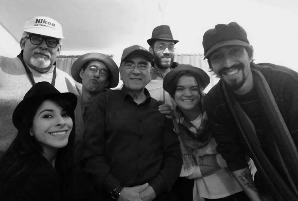 ENTRE GENERACIONES. Siete músicos tucumanos integran The Quijote’s, sin el peso de la diferencia de edad.- PRENSA.-