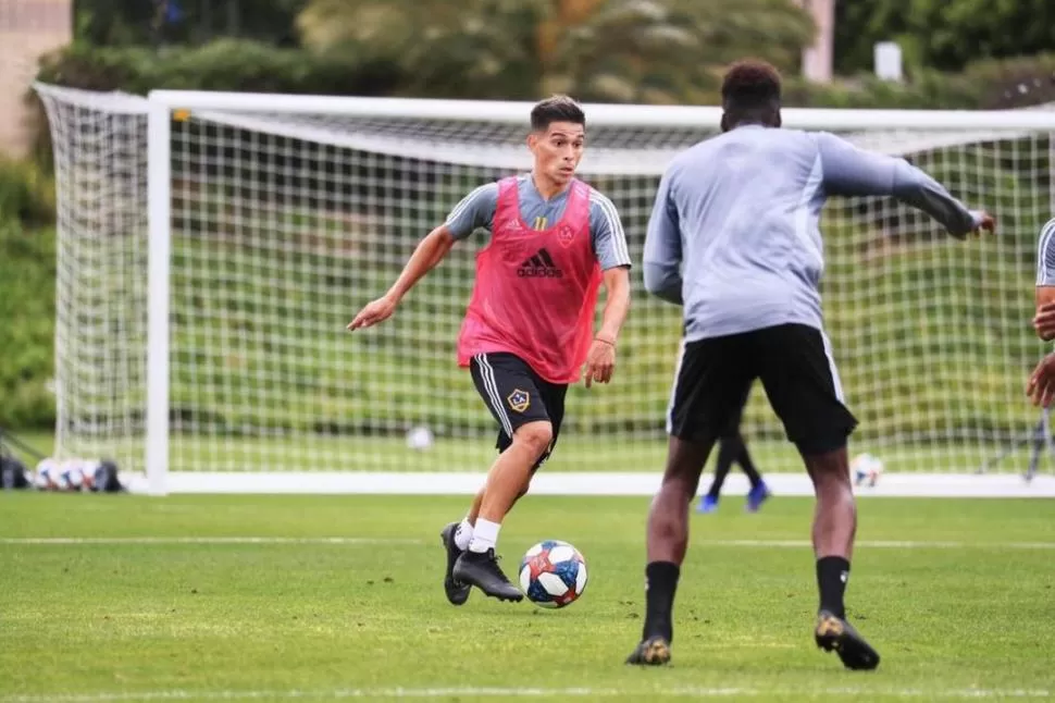 EN ESTADOS UNIDOS. Álvarez fue a préstamo por seis meses a Los Ángeles Galaxy y por ahora cumple con las expectativas. 