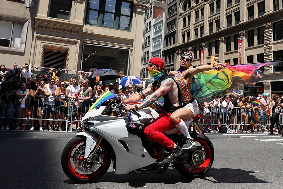 Galería: una multitud marchó en Nueva York en el cierre de la semana del orgullo gay