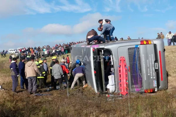 Tragedia en La Madrid: los choferes y el colectivo tenían los papeles al día