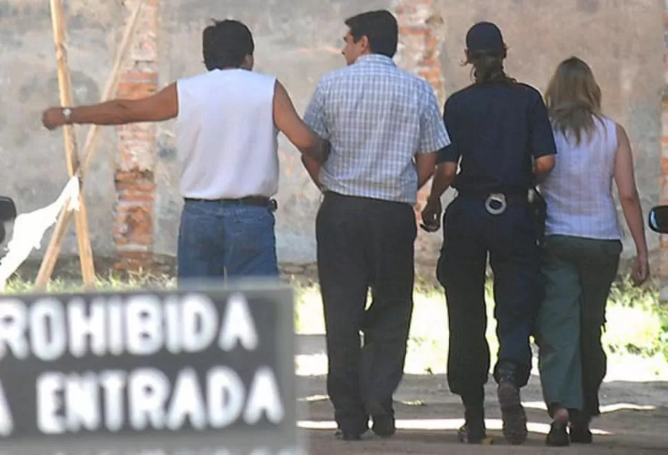 IMPUTADOS. Los hermanos Robles luego de declarar en la Justicia en 2007. la gaceta / foto de franco vera (archivo) 