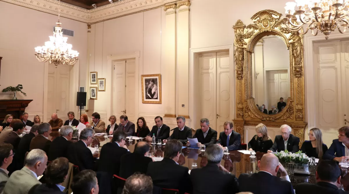 EN CASA ROSADA. Macri encabezó ayer la reunión de la Mesa de Competitividad Foresto-Industrial, y habló sobre el acuerdo con la UE. télam