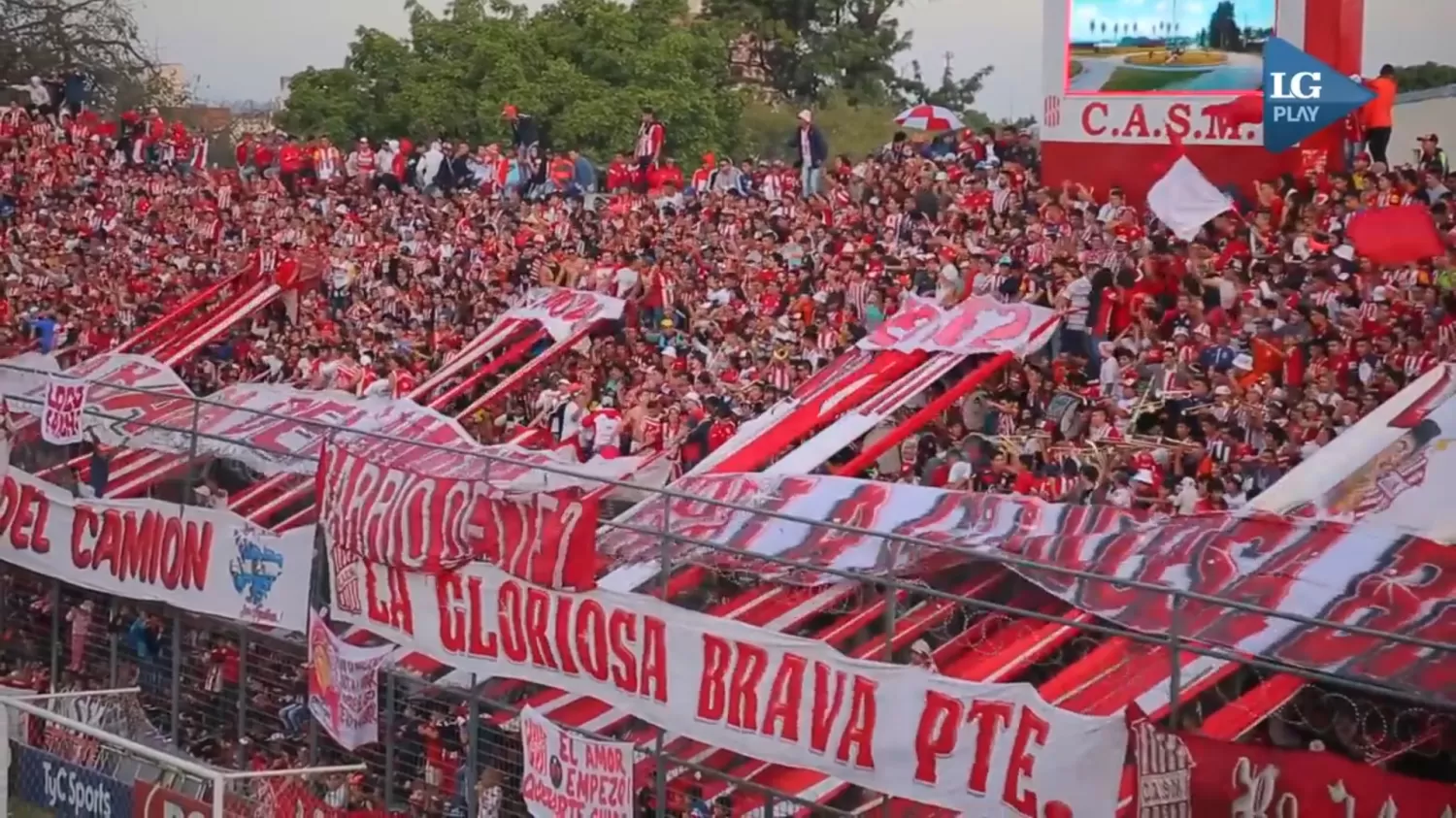 San Martín y su hinchada, una historia de amor incondicional