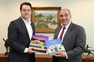 Manzur, de gira en Brasil, busca afianzar lazos con el estado de Paraná