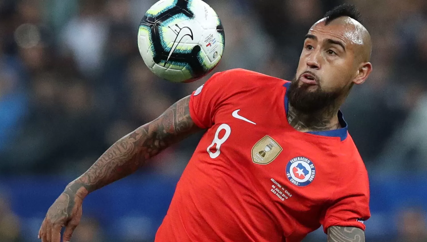 Arturo Vidal resaltó que al espectáculo lo hacen los jugadores, no el árbitro. (REUTERS)