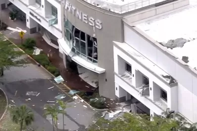 Explosión en un centro comercial de Florida: terror y decenas de heridos