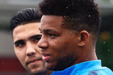 Bebelo Reynoso sufrió un traumatismo lumbar y no jugaría el amistoso en México