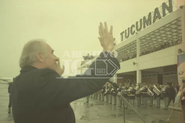 En fotos, el paso del ex presidente De la Rúa por Tucumán
