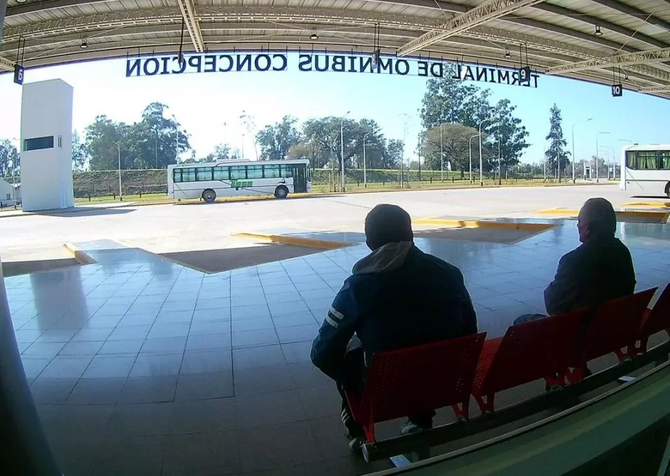 ANDÉN DESOLADO. La protesta se sintió en la terminal de Concepción.  