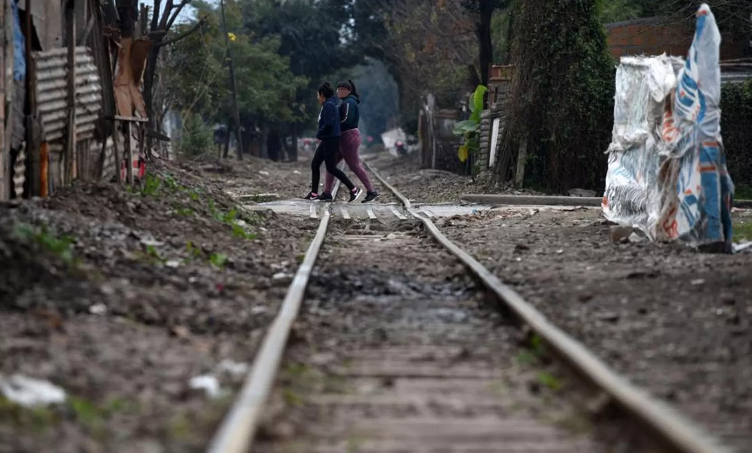 Un vendedor ambulante perdió la vida al ser atropellado por un tren