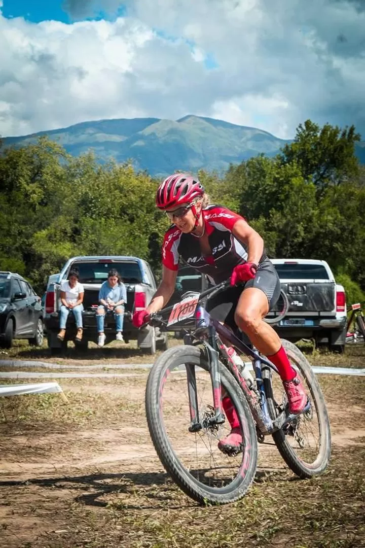 A TODA VELOCIDAD. Paula Varela marcha segunda en Damas Elite.  