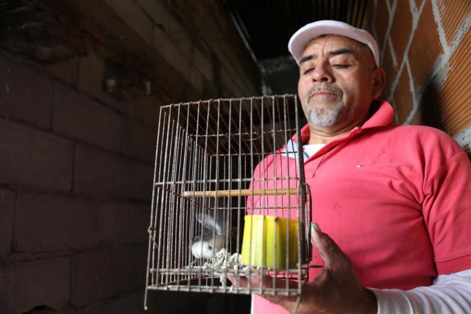 ORGULLO. Juan Carlos dijo estar feliz con el barrio y que espera verlo mejor.  