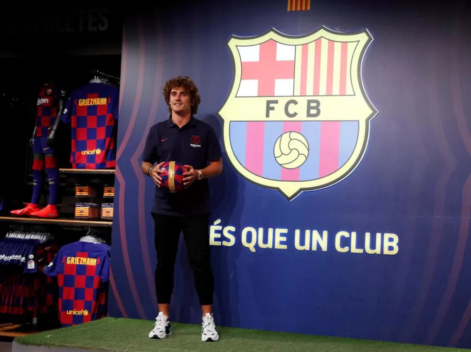 OTROS TIEMPOS. Barcelona ya no apela a sus inferiores y ahora compra: a De Jong y Griezmann se les sumaría Neymar. Reuters